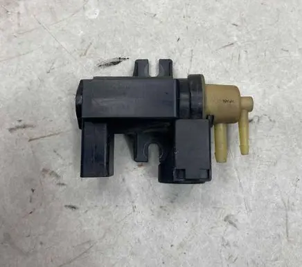 Volvo V70 Turbo solenoid valve 31293964 70232502 10T159