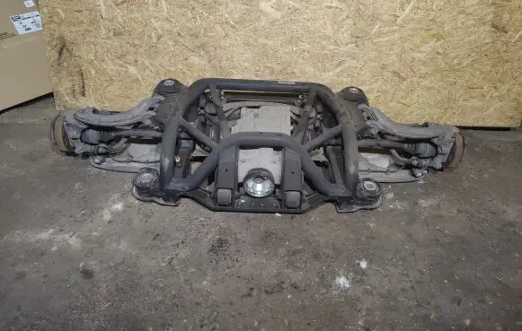 Maserati GranTurismo Rear axle beam with reductor 3338733 3339503