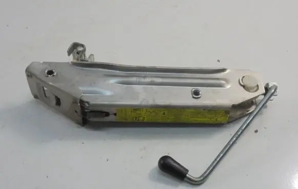 Volkswagen Golf III Lift Jack 8L0011031A
