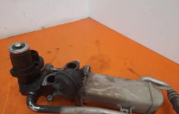Skoda Fabia Mk2 (5J) EGR valve cooler 03L131512BH