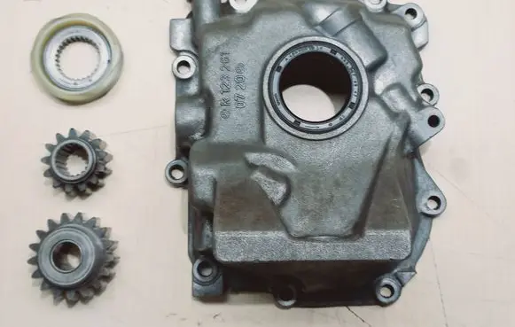 Mercedes-Benz W123 Manual 4 speed gearbox R1232610720 1232611001