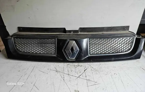 Renault Trafic II (X83) Front bumper upper radiator grill 8200204450 91165273
