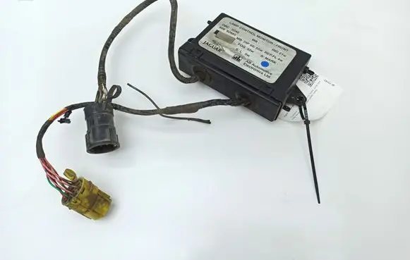 Jaguar XJ X40 Light module LCM DBC5240