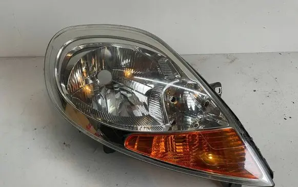 Renault Trafic I Headlight/headlamp 8200701353 89313960 93859828