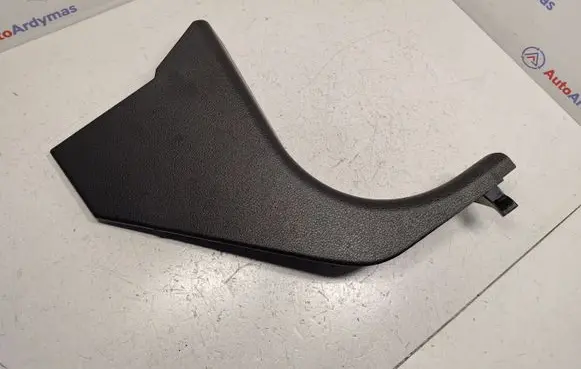 Foot area side trim