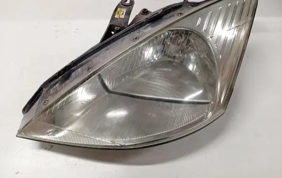 Ford Focus Headlight/headlamp XS4113006 XS4X13B181