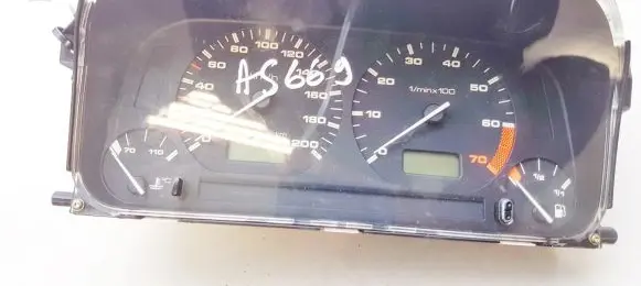 Volkswagen Polo II 86C 2F Speedometer (instrument cluster) 6n0919860 6160683001