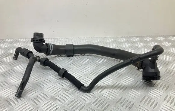 Engine coolant pipe/hose