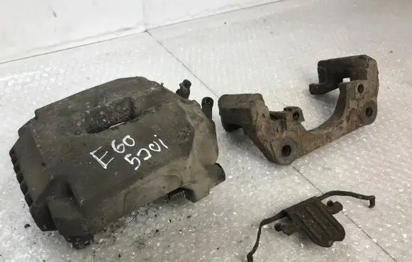 BMW 5 E60 E61 Front brake caliper 6024