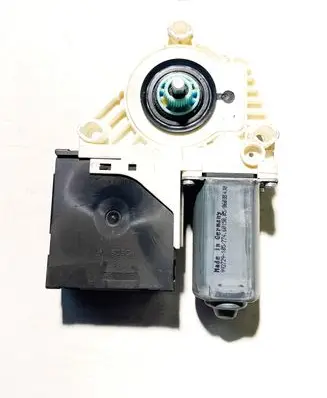 Volkswagen PASSAT B6 Front door window regulator motor F005S00294 1K0959701P 1K0959793L