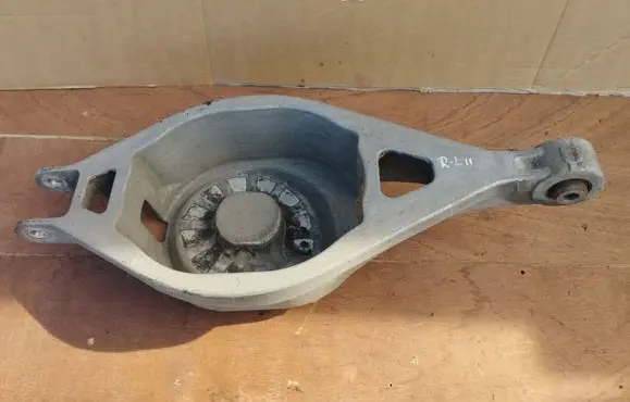 Infiniti EX Rear control arm