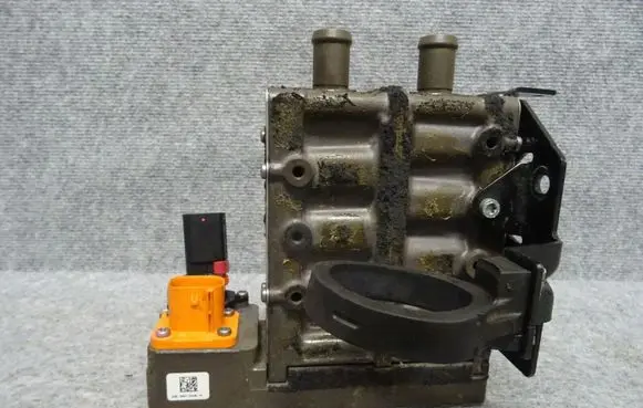 Volkswagen e-Golf Electric engine pre-heating system (optional) 12E963231G
