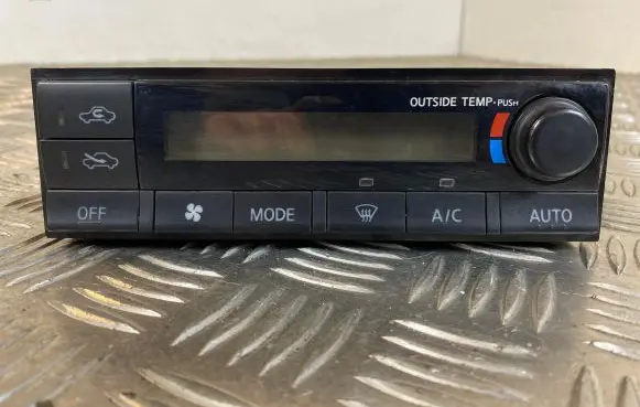 Nissan X-Trail T30 Climate control unit 275008H802 3N28234700