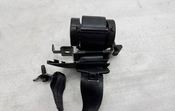 Ford Mustang VI Rear seatbelt MR3BC699D74