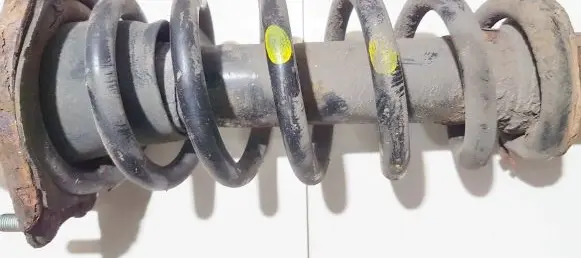 Toyota Avensis T250 Rear coil spring
