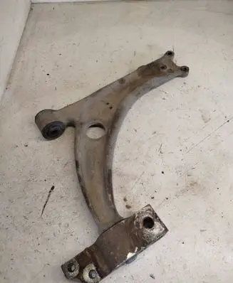 Volkswagen PASSAT B6 Front lower control arm/wishbone 3C0407153B