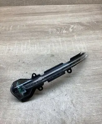 Seat Leon (5F) Mirror indicator light 5F0949101A 011182 LEFTSIDE