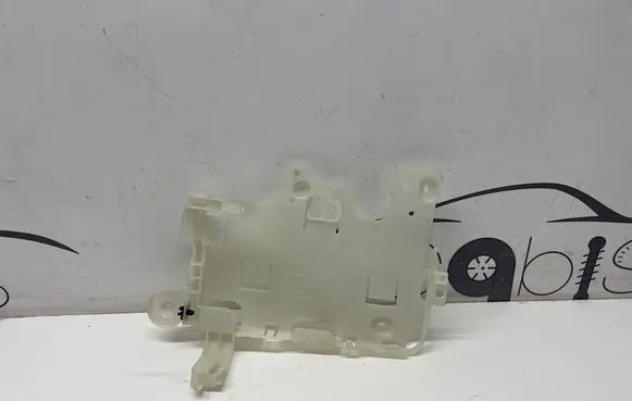 BMW 5 G30 G31 G38 Other engine bay part 9331163