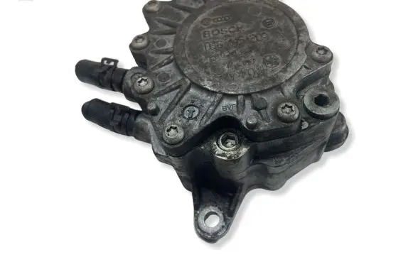 Volkswagen Touran I Vacuum pump 03G145209