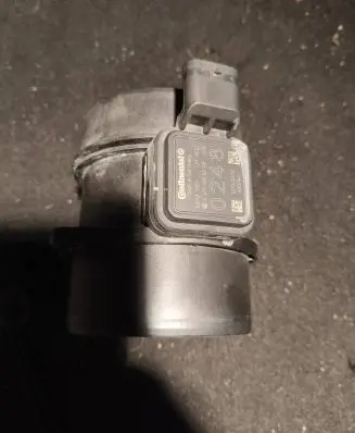 Mercedes-Benz E W212 Mass air flow meter A6510900248 037022432 5WK97817