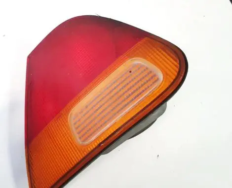 Mitsubishi Carisma Rear/tail lights mb952985