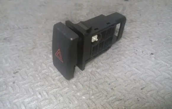 Toyota Avensis T250 Hazard light switch 157963 TR9503