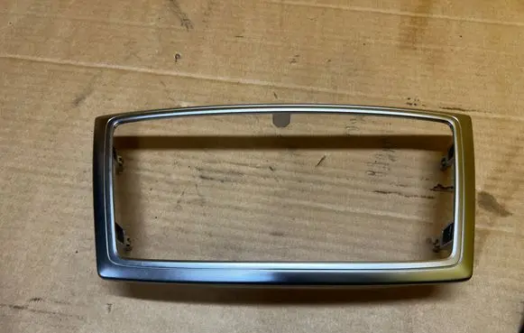 Mercedes-Benz GL X166 Radio/GPS head unit trim A1666801917