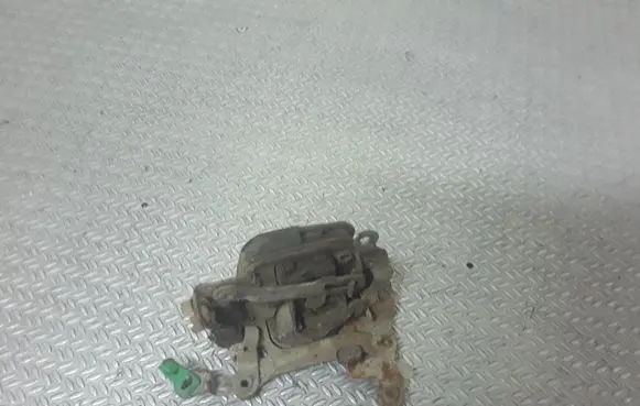 Nissan King Cab Front door lock