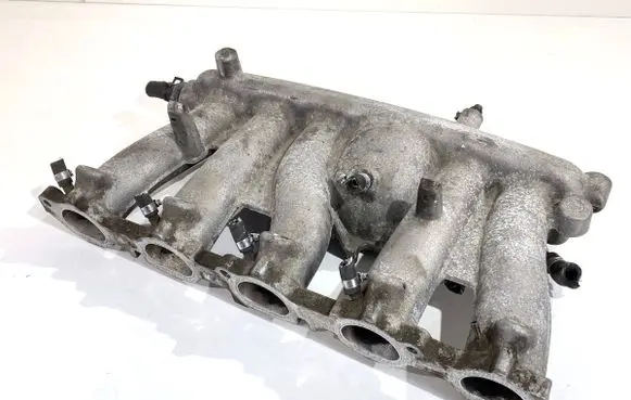 Volvo V70 Intake manifold 09447005