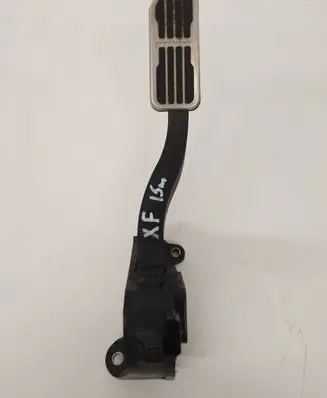 Jaguar XF X260 Accelerator throttle pedal 1000884002
