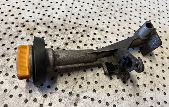Opel Combo D Oil fill pipe 