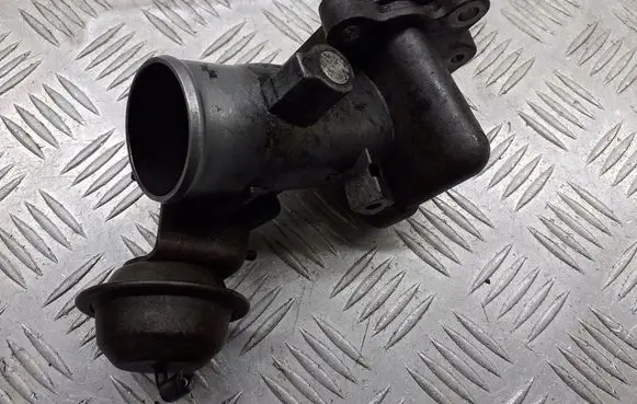 Toyota Yaris Throttle body valve 