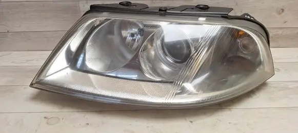 Volkswagen PASSAT B5.5 Headlight/headlamp 3B0941015AK