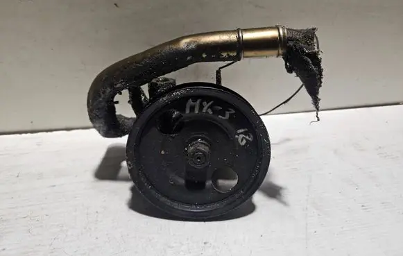 Mazda MX-3 Power steering pump
