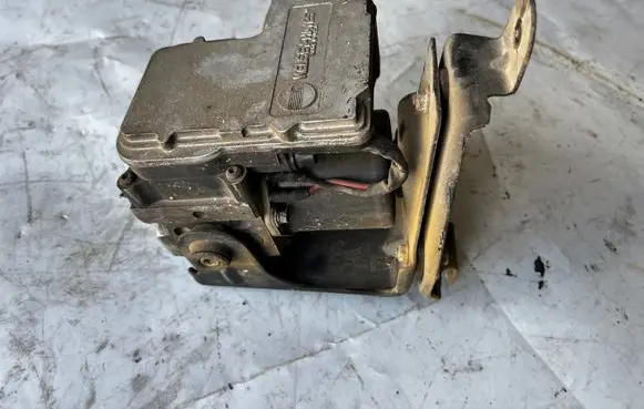 Opel Frontera B ABS Pump AC01590463BGF