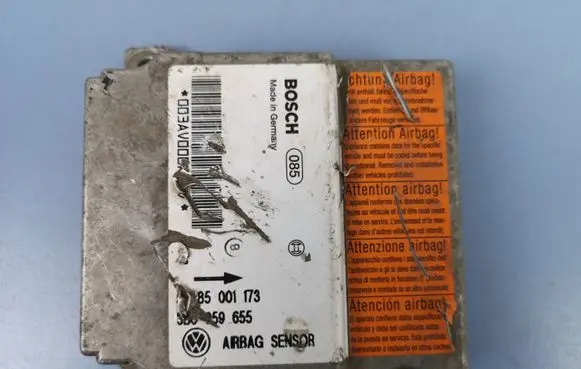 Volkswagen PASSAT B5 Airbag control unit/module 0285001173 3B0959655