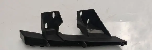 Audi Q7 4L Front bumper mounting bracket 4L0807333A