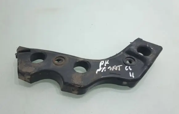 Front bumper mounting bracket
