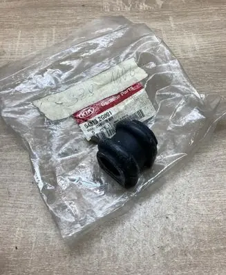 KIA Carens III Front anti-roll bar/stabilizer link 548132G001