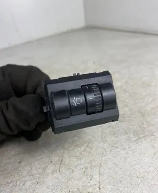 Skoda Yeti (5L) Headlight level height control switch 5L0941333B