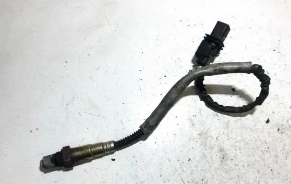 Audi A4 S4 B8 8K Lambda probe sensor 0281004083 0281004084