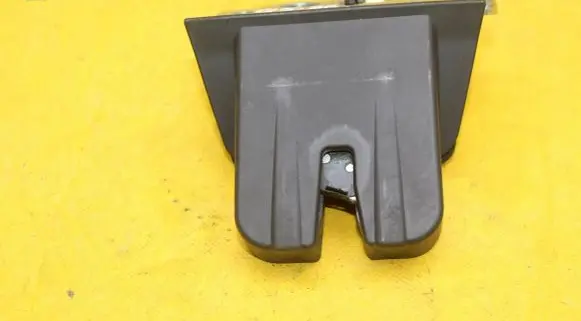 Audi Q5 SQ5 Tailgate/trunk/boot lock/catch/latch 8R0827505