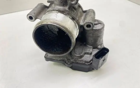 Volkswagen Tiguan Throttle body valve 03L128063T 1002161625 A2C83076400