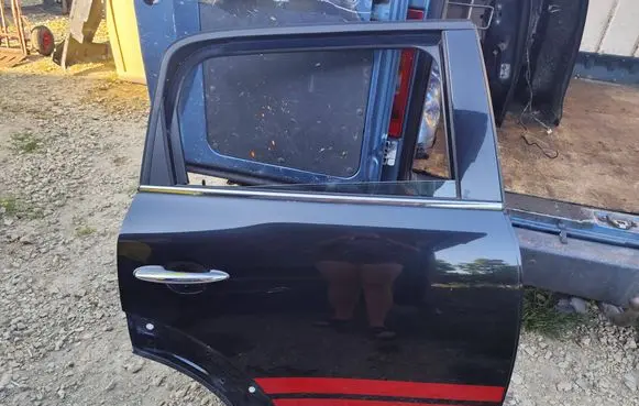 Mini Cooper Countryman R60 Rear door