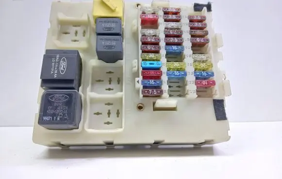 Ford Focus Fuse box set 518239801 98AG14A07806H3