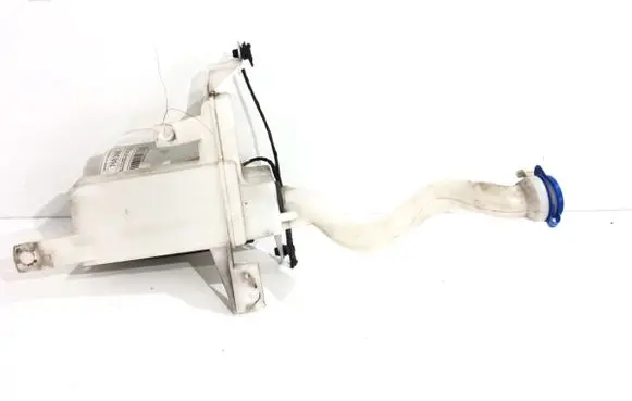 Suzuki Swift II Windshield washer fluid reservoir/tank 38400-68L10