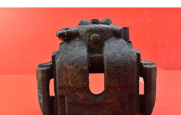BMW X3 E83 Front brake caliper
