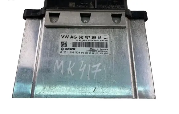 Skoda Fabia Mk3 (NJ) Engine control unit/module ECU 04C907309AE 0261S10530