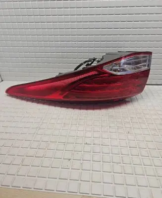 Hyundai i40 Rear/tail lights 924023Z000