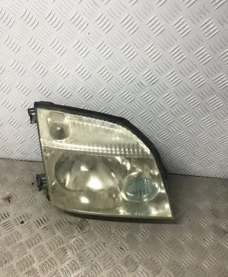 Nissan X-Trail T30 Headlight/headlamp